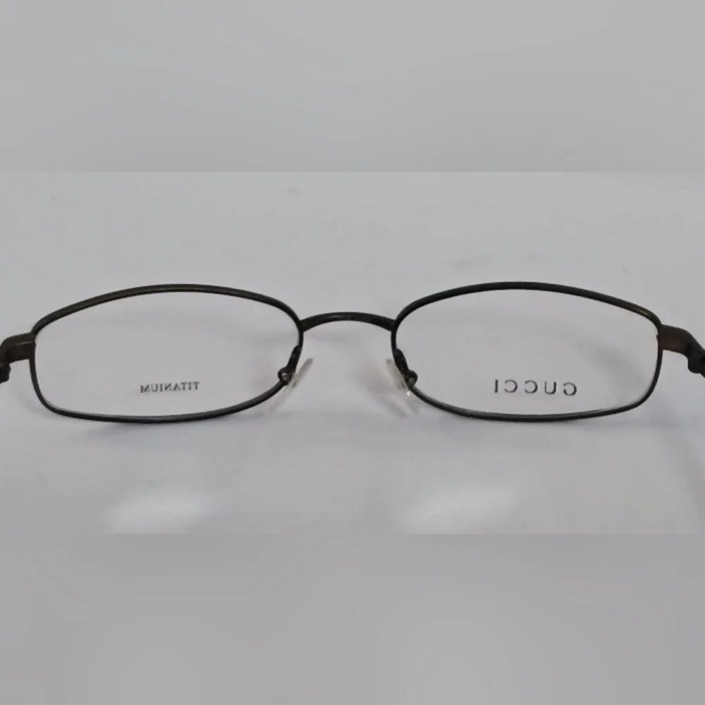 𝑮𝑼𝑪𝑪𝑰 𝑻𝒊𝒕𝒂𝒏𝒊𝒖𝒎 𝟏𝟑𝟓/𝑮𝒈𝟏𝟕𝟎𝟒 𝑩𝒓𝒐𝒏𝒛𝒆 𝑮𝒍𝒂𝒔𝒔𝒆𝒔 - Picture 5 of 10